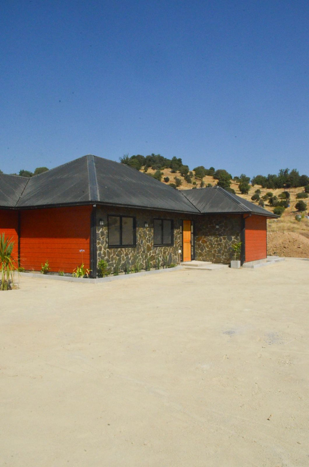 EN VENTA | Casa Nueva en Guindo Alto – Comalle