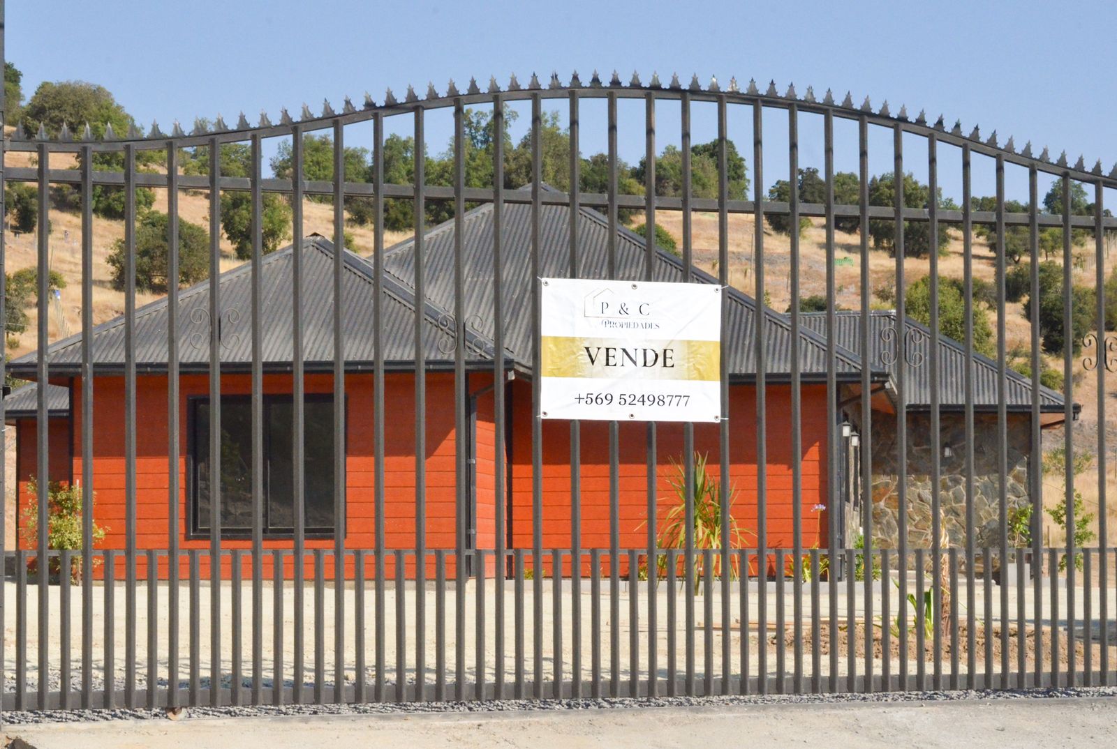 EN VENTA | Casa Nueva en Guindo Alto – Comalle